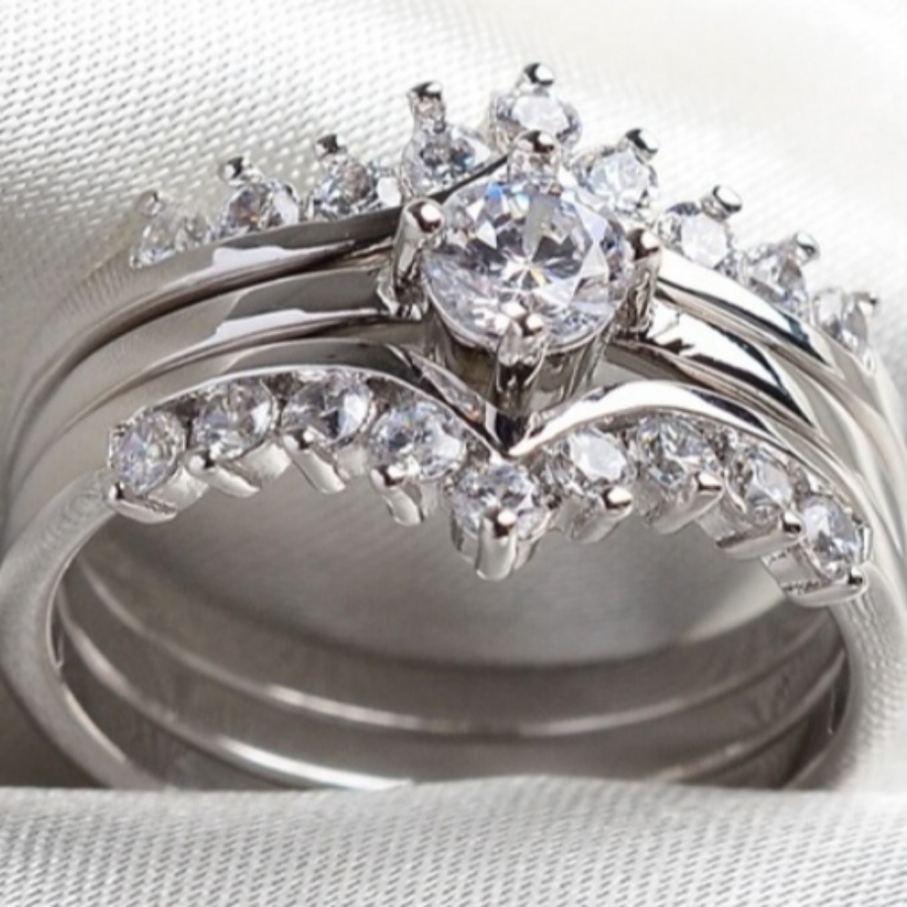 NWT THREE RING WEDDING SET